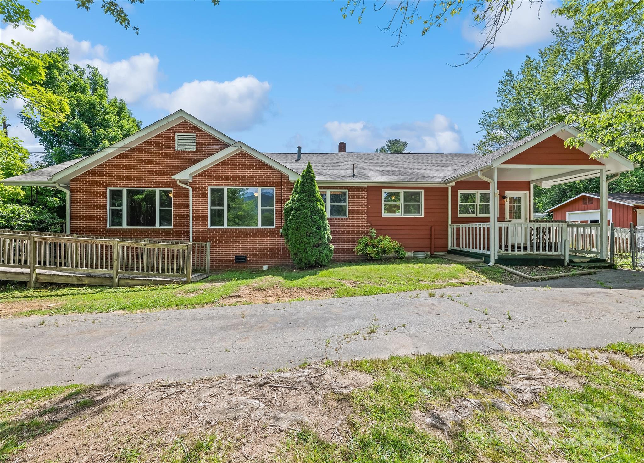 205 Hazelwood Avenue  Waynesville NC 28786 photo