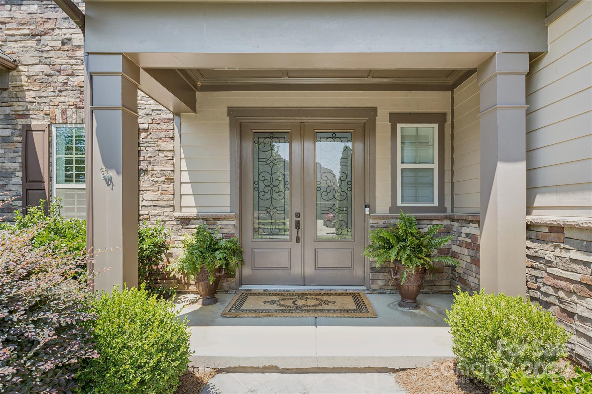 Property Photo: 307 Newington Court SC 29715