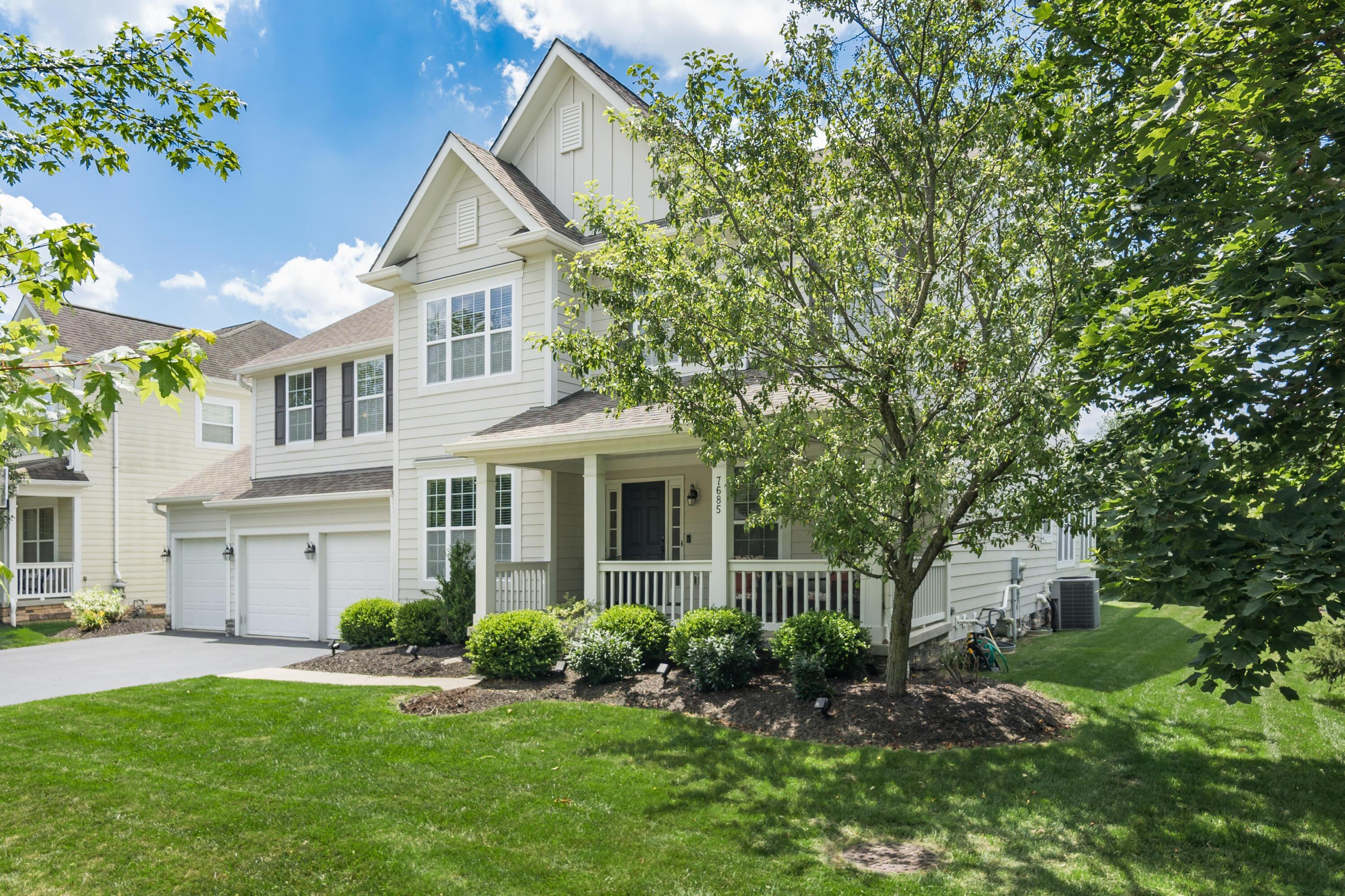 Property Photo:  7685 Skarlocken Green  OH 43054 