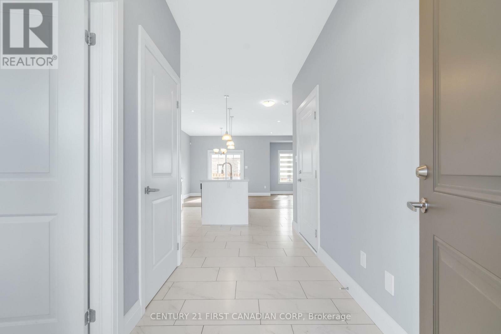 Property Photo:  2910 Tokala Trail 64  ON N6G 5B4 