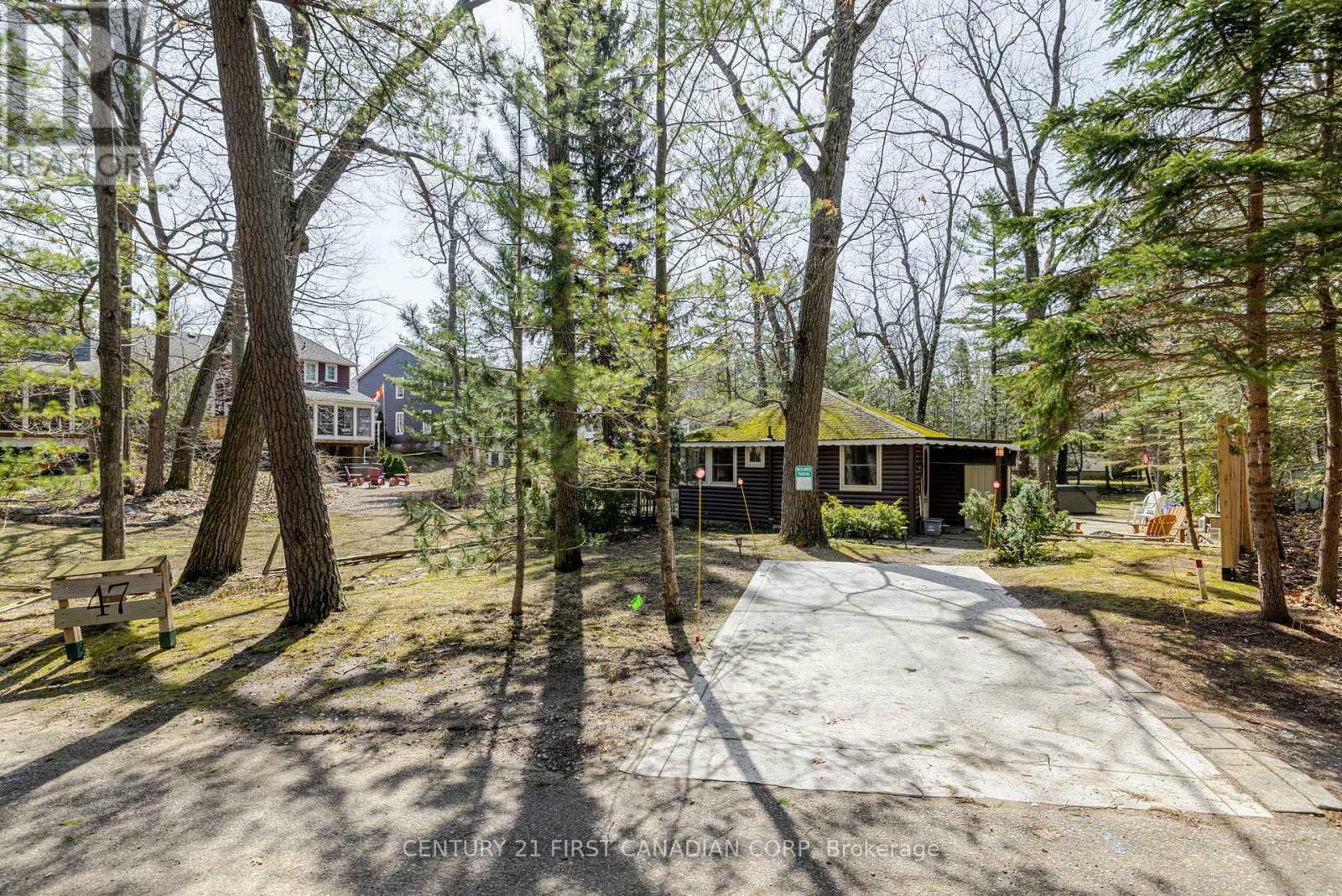 Property Photo:  47 Heaman Crescent  ON N0M 1T0 