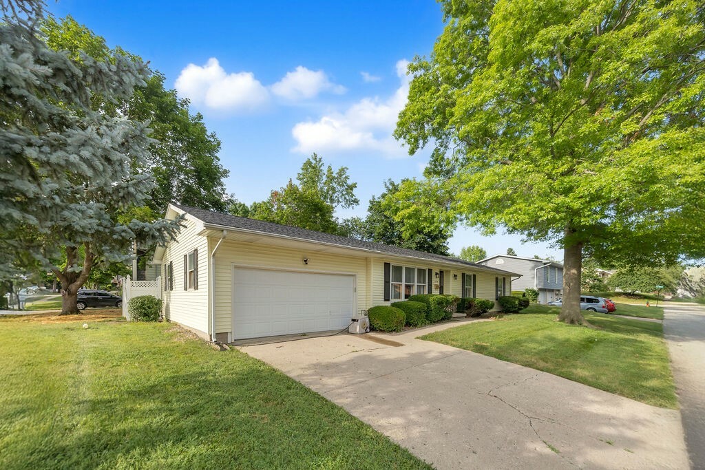 Property Photo:  490 Shadow Lane  IL 62526 