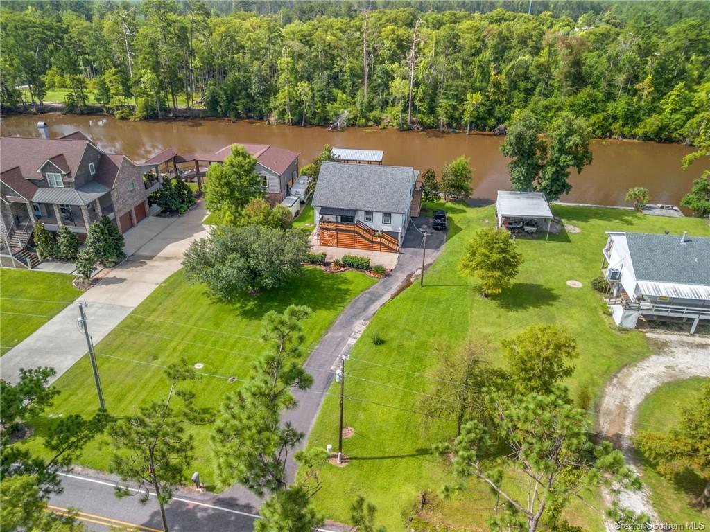 Property Photo: 4928 Cypress Lake Drive LA 70611