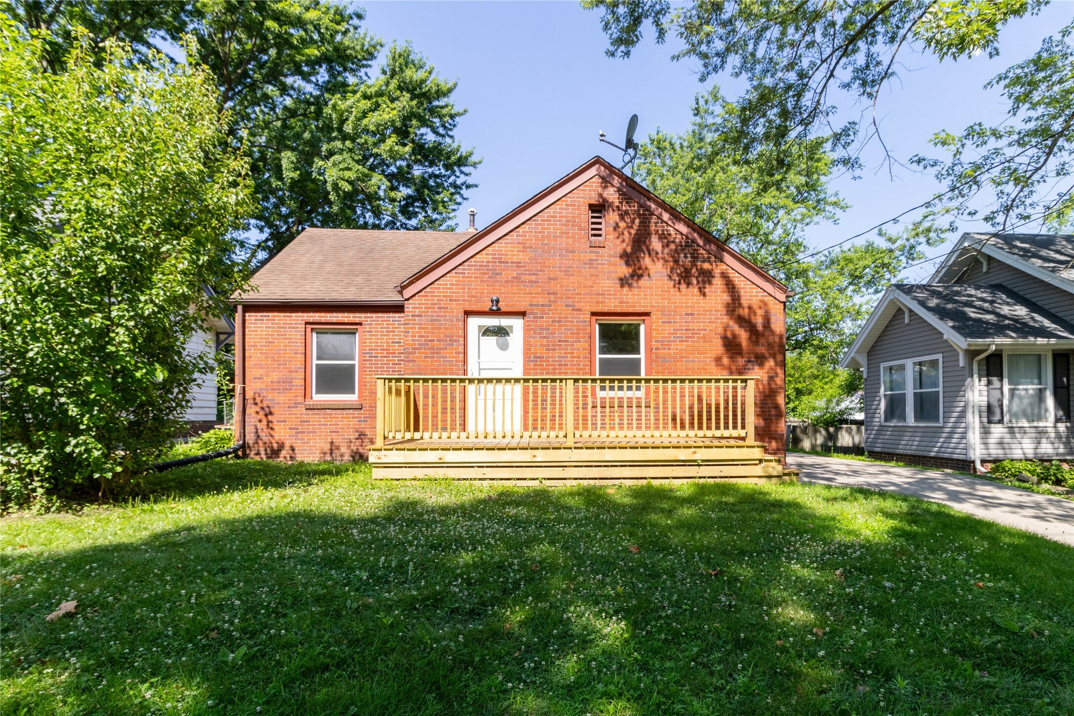 3920 12th Street  Des Moines IA 50313 photo