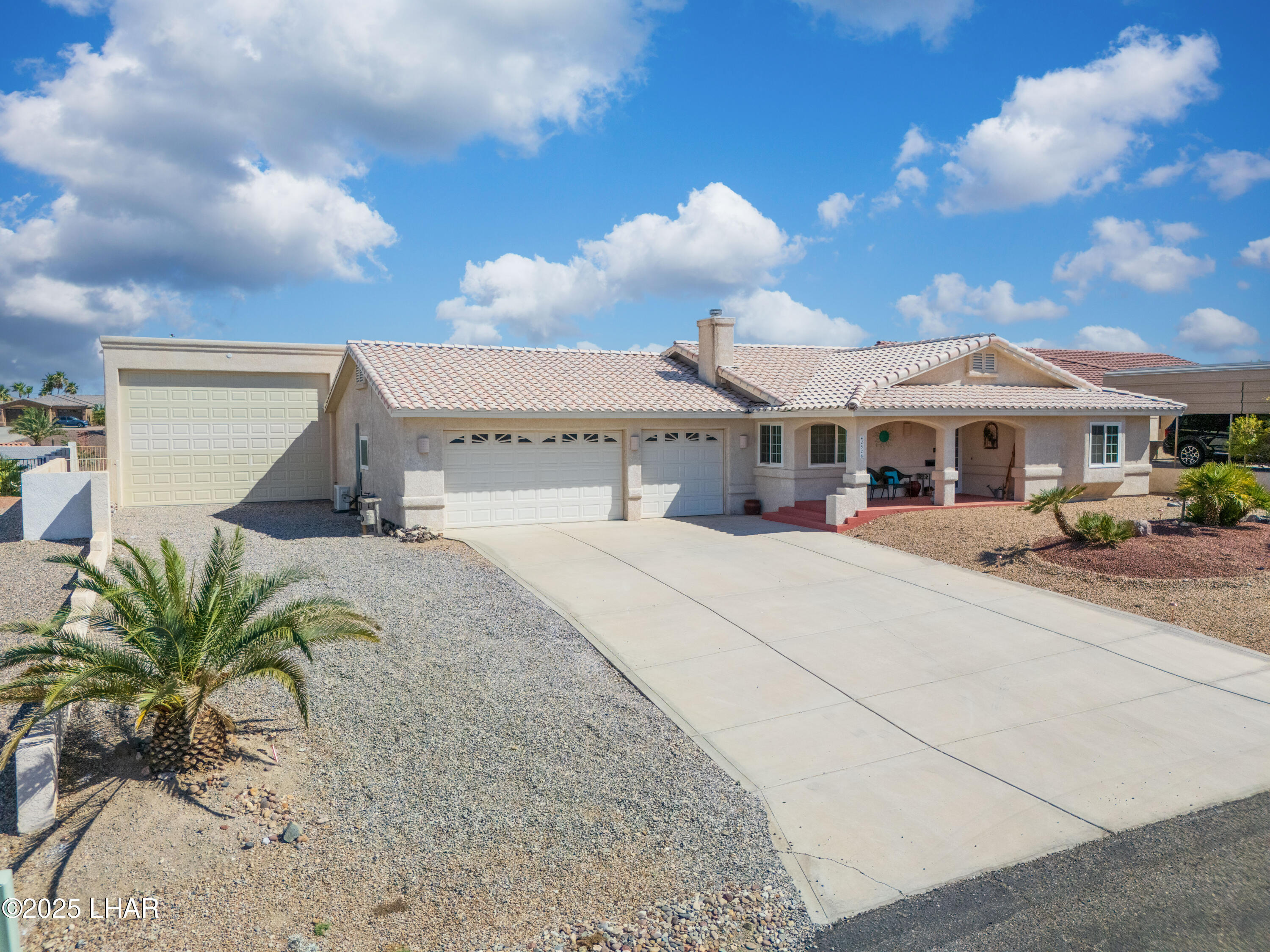 Property Photo: 2528 Ascot Ct AZ 86403