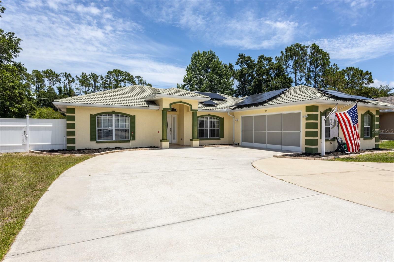 Property Photo: 25 Raintree Place FL 32164