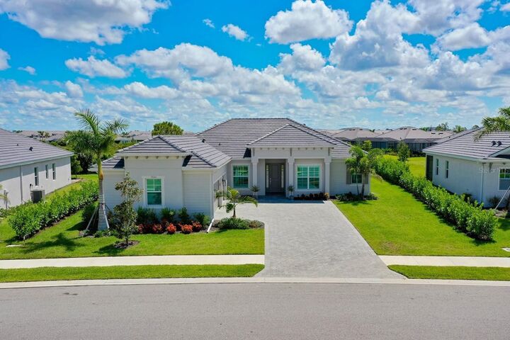 Property Photo: 17336 Sandpearl Road FL 34293