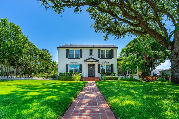 Property Photo:  1221 Gamble Place  FL 32118 