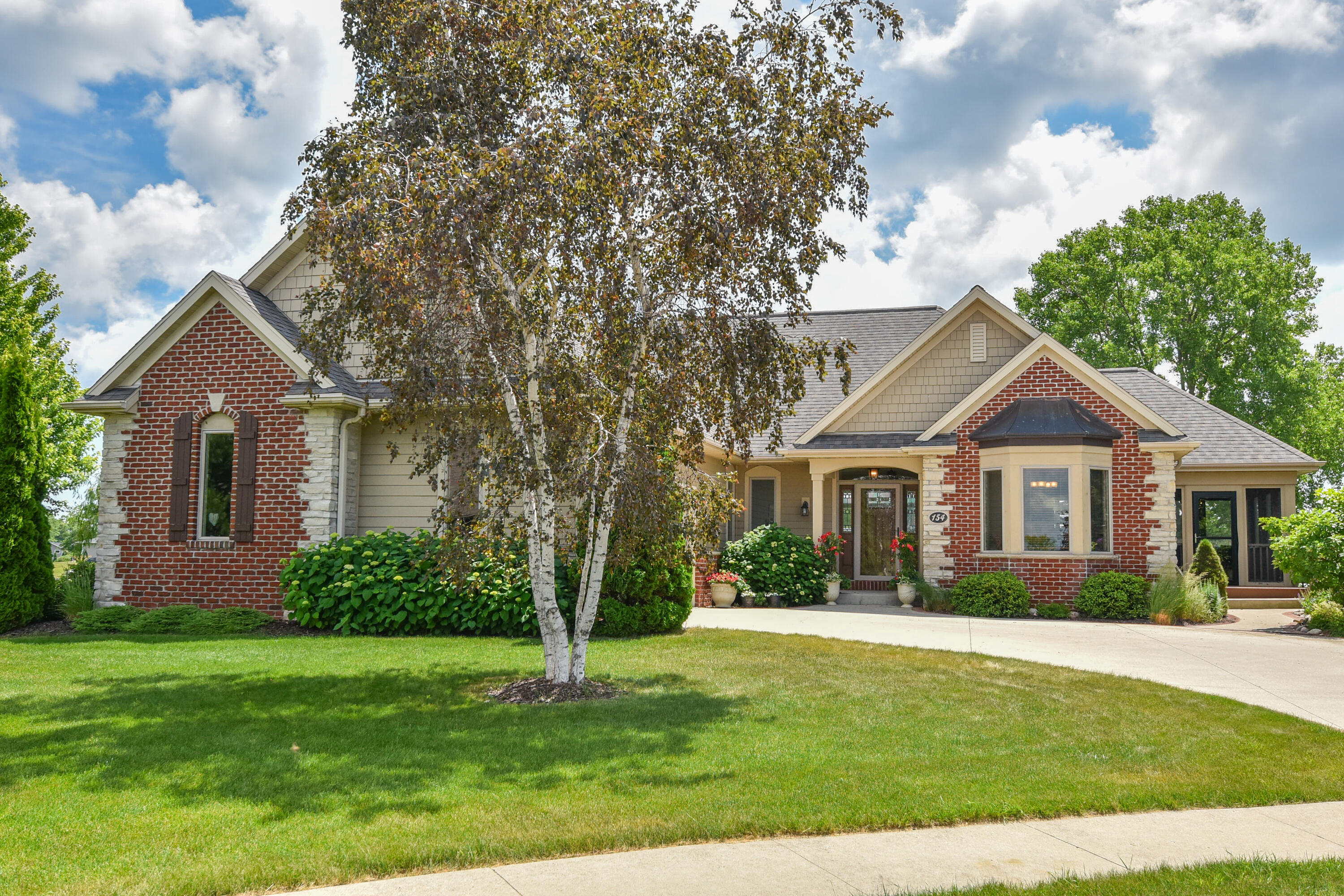 Property Photo: 154 Water Ct WI 53013
