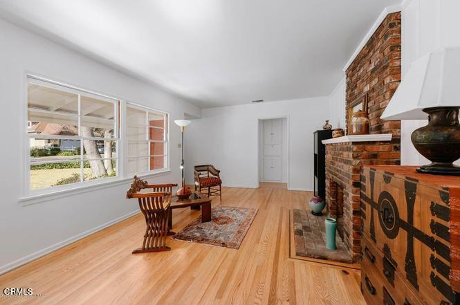 Property Photo: 4820 Hampton Road CA 91011