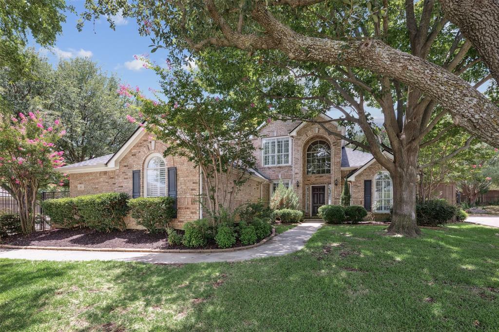 Property Photo: 614 Heatherglen Drive TX 76092