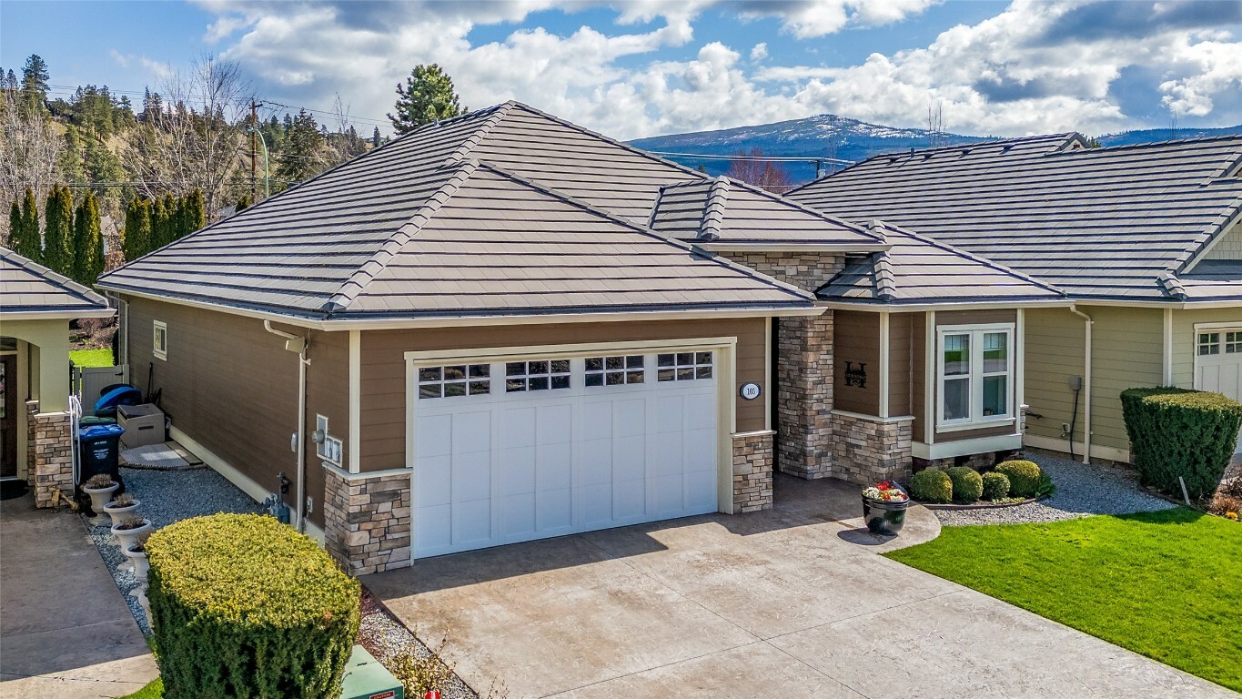 Property Photo:  4450 Gordon Drive 105  BC V1W 1T1 