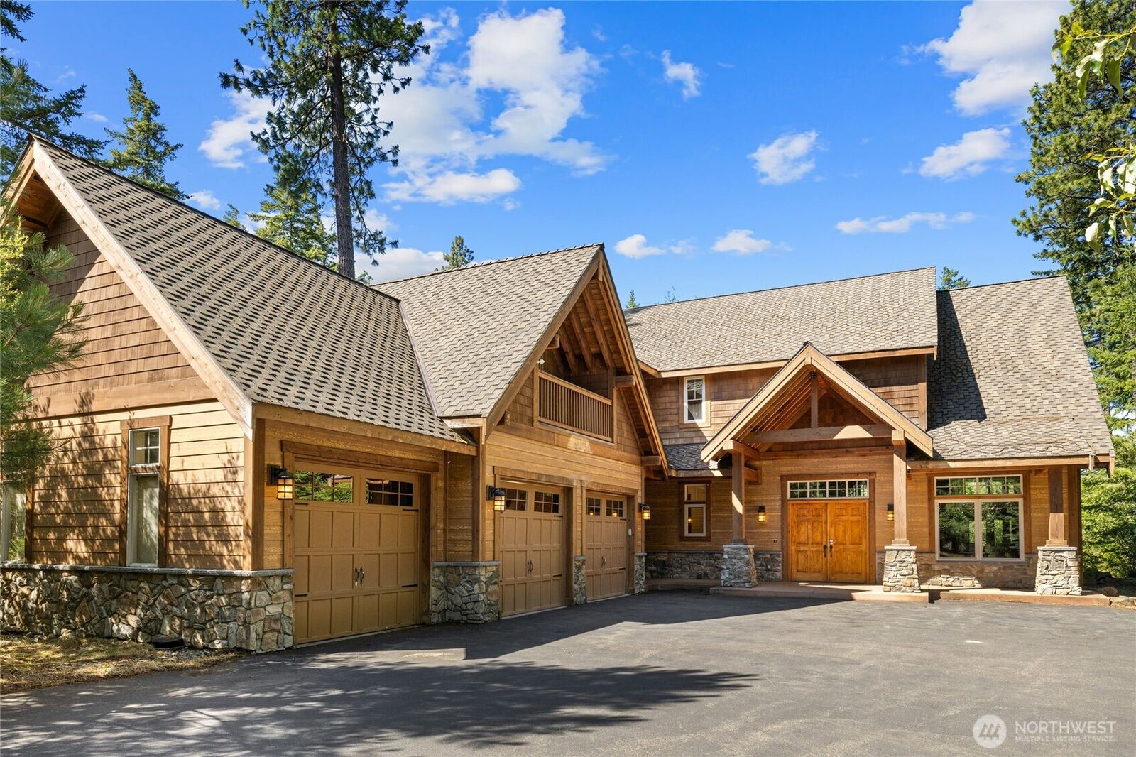 Property Photo:  51  Lily Court  WA 98922 