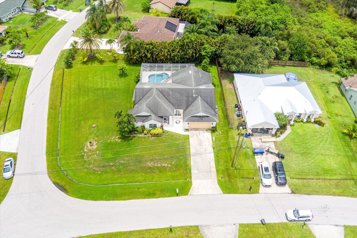 Property Photo: 2962 SE Bella Road FL 34984