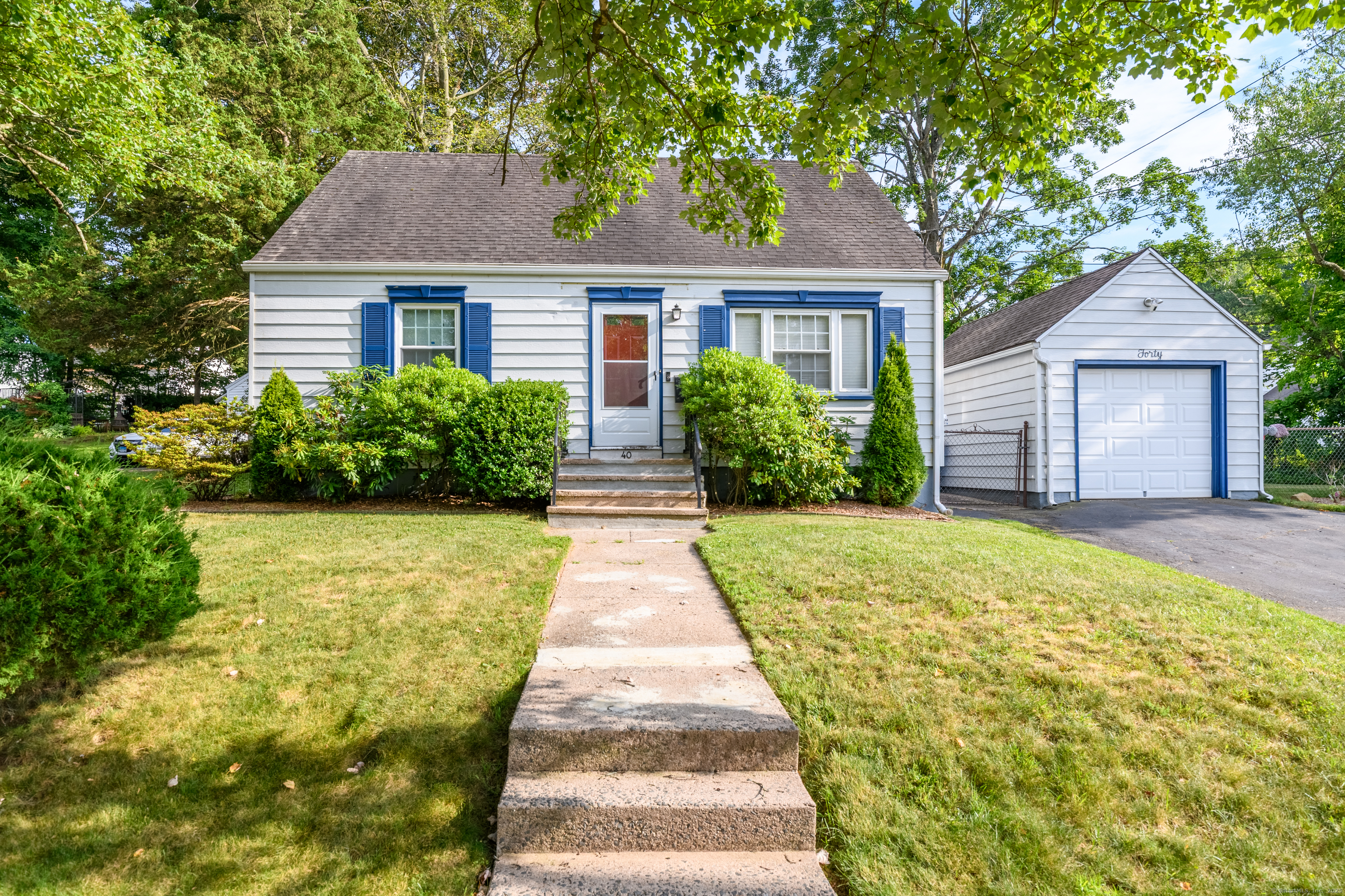Property Photo: 40 Rosina Road CT 06514
