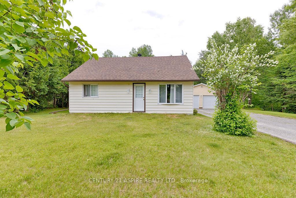 Property Photo: 118 Hunts Road ON K0J 1J0