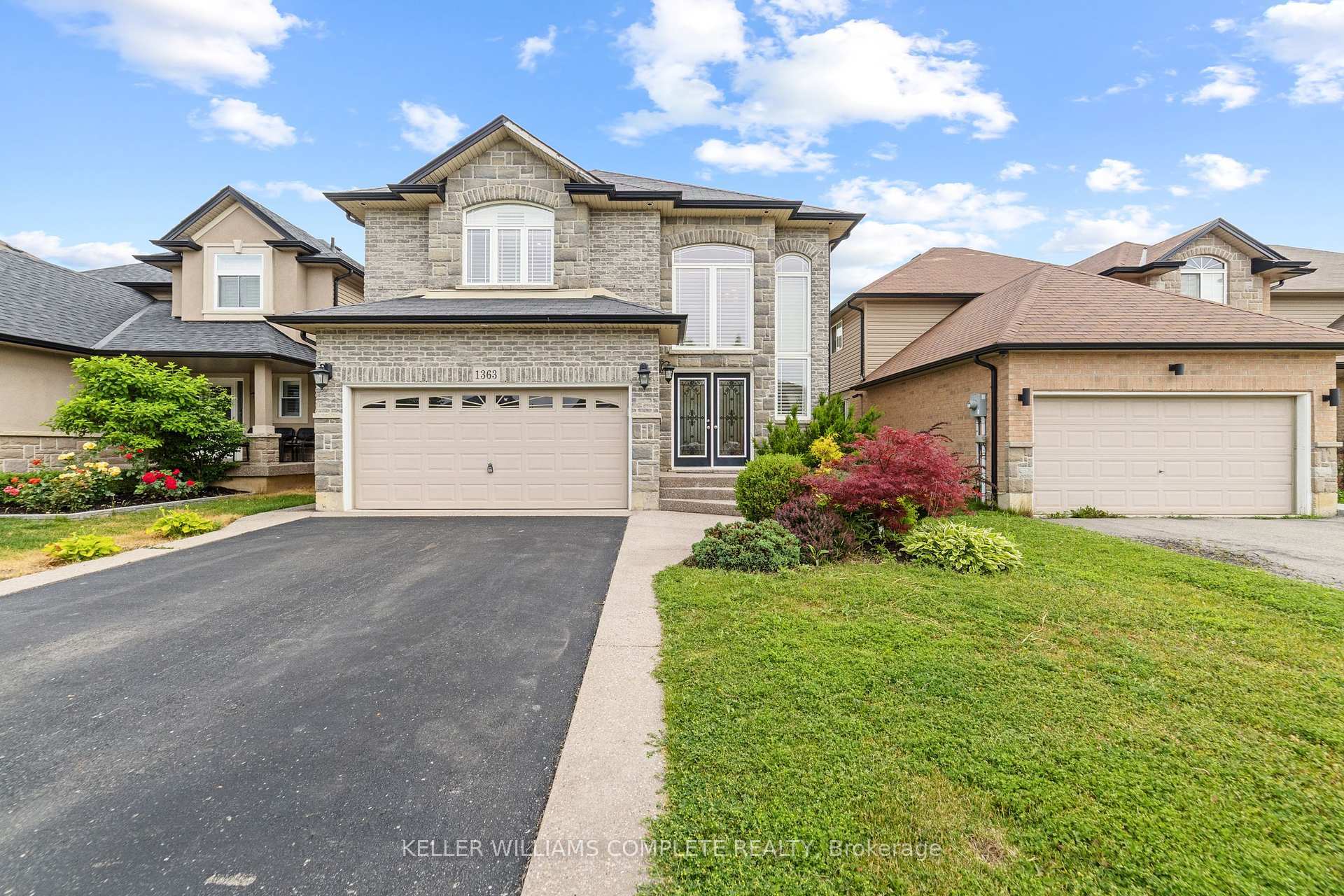 Property Photo: 1363 Upper Paradise Road ON L9B 0C2