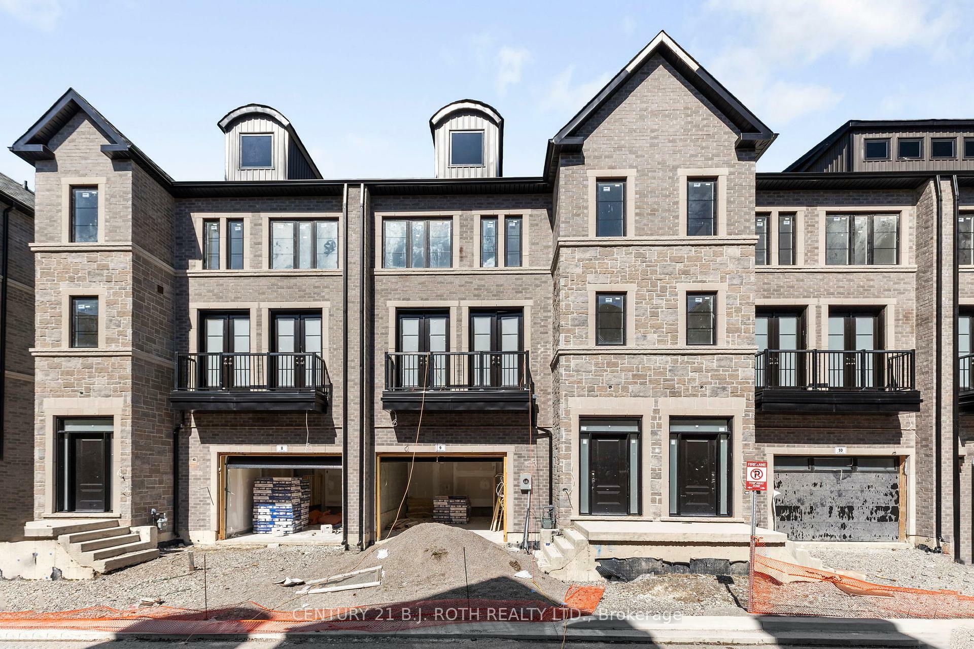 260 Eagle Street 9  Newmarket ON L3Y 1K1 photo