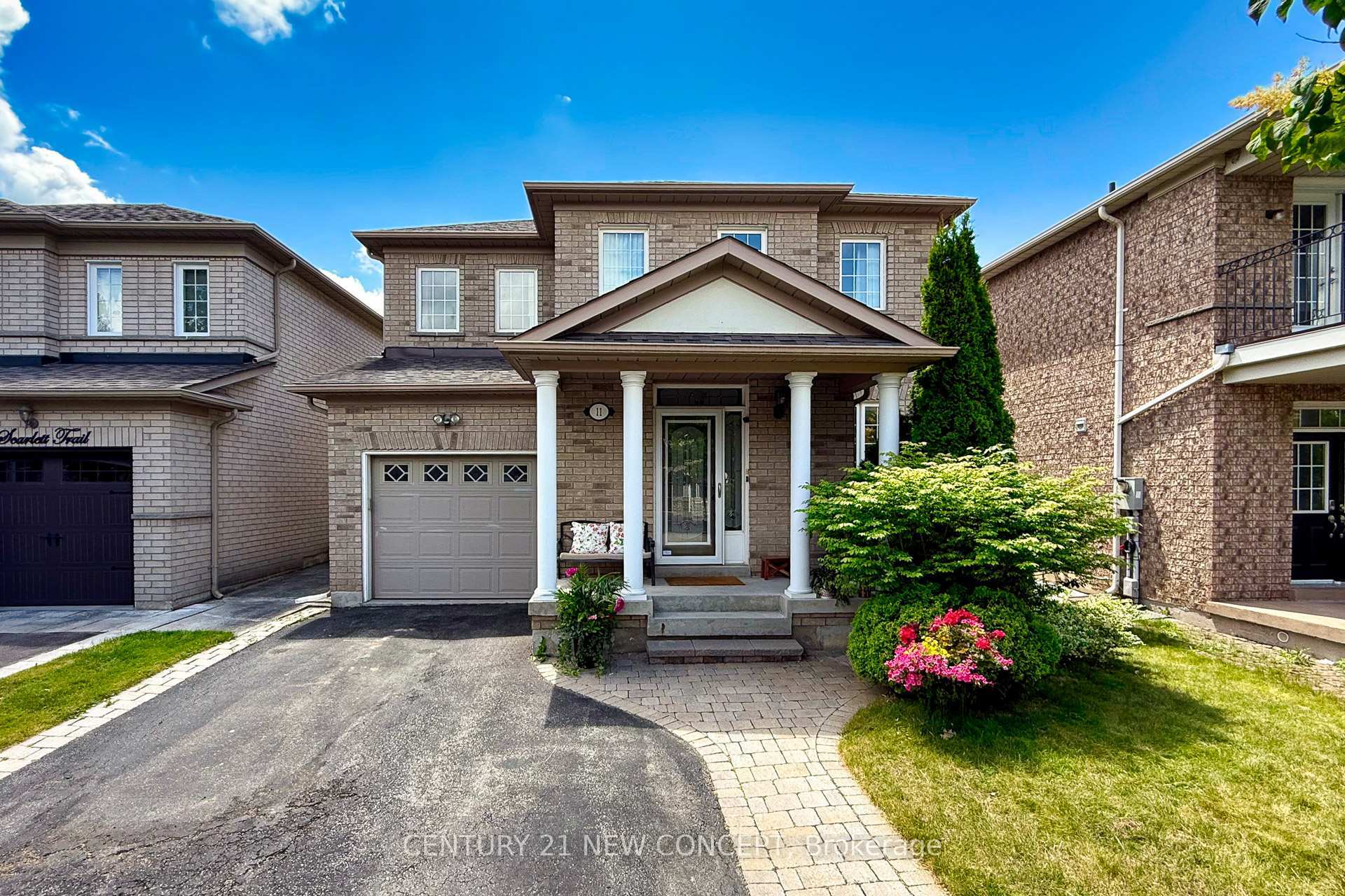 Property Photo: 11 Scarlett Trail ON L4H 2E7