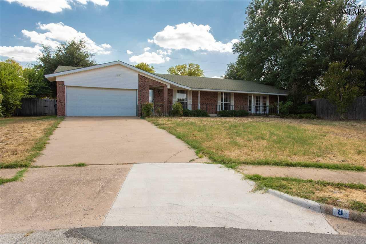 Property Photo:  8 Chanute Circle  TX 76306 