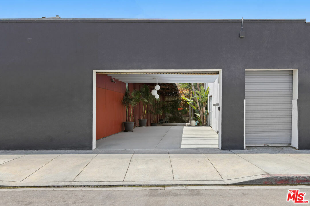 Property Photo: 718 N Figueroa St CA 90012