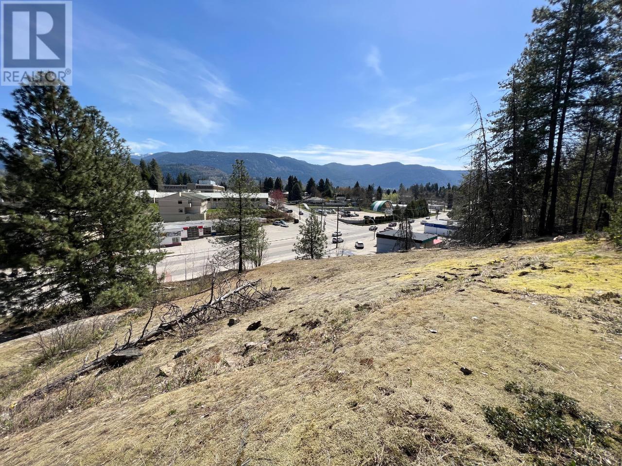 Property Photo:  944 Columbia Avenue  BC V1N 1H2 
