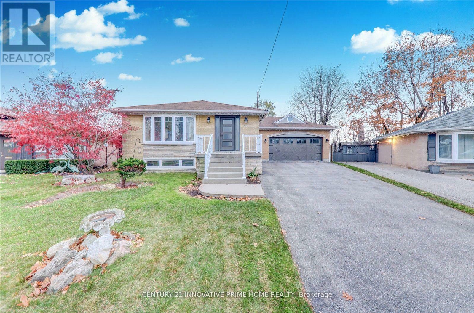 Property Photo: 10 Gable Place ON M1P 4J8