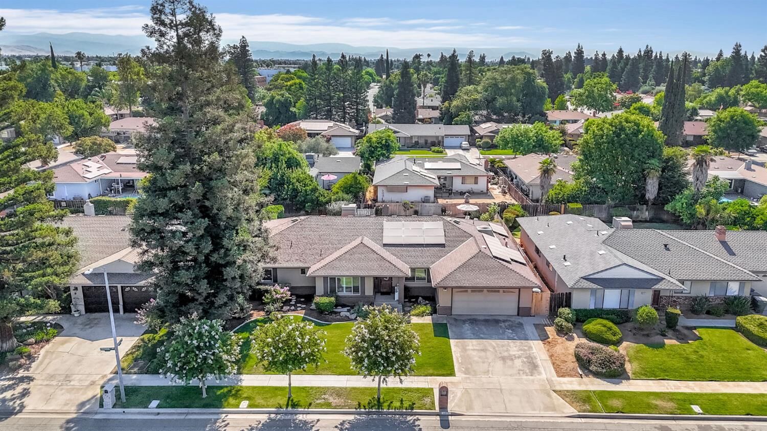 Property Photo:  6658 N Thorne Avenue  CA 93711