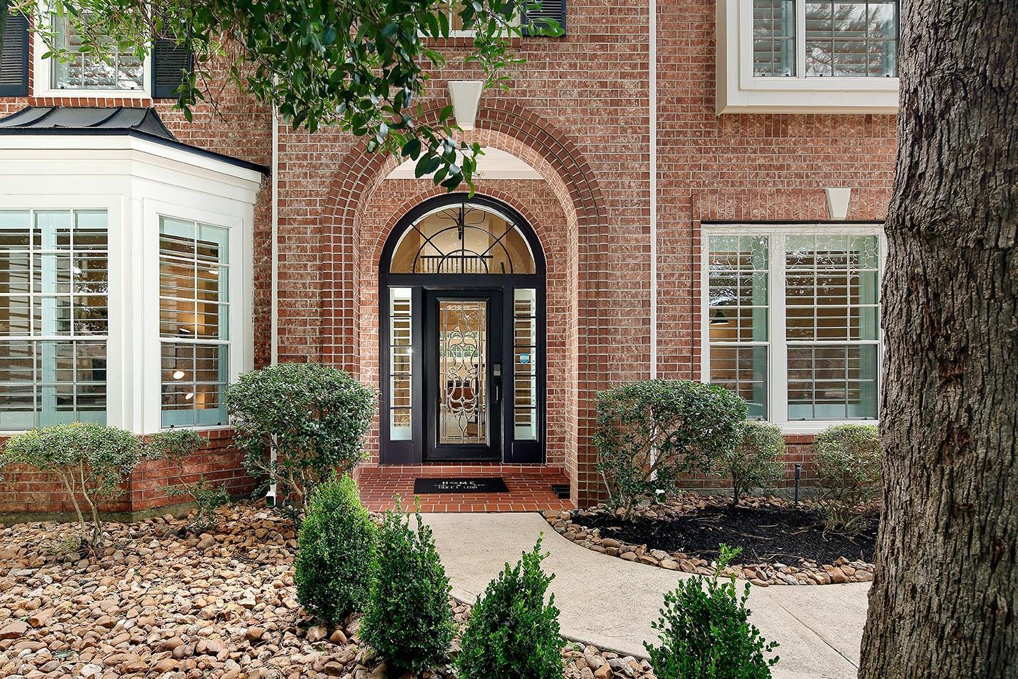 Property Photo: 154 Slatestone TX 77382