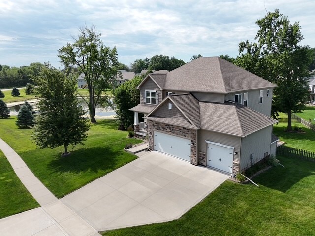 Property Photo: 2056 SE Fox Valley Drive IA 50265