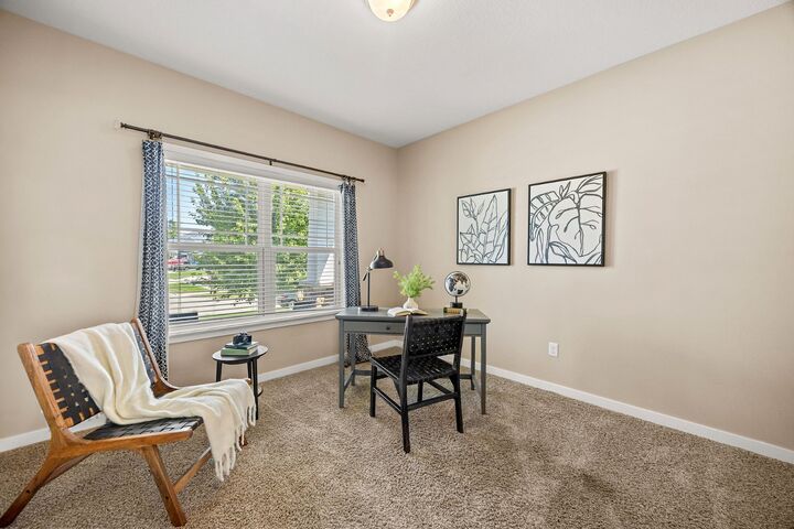 Property Photo: 2056 SE Fox Valley Drive IA 50265