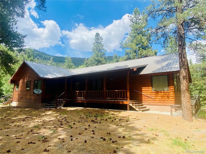 Property Photo: 531 E Coach Dr CO 81120