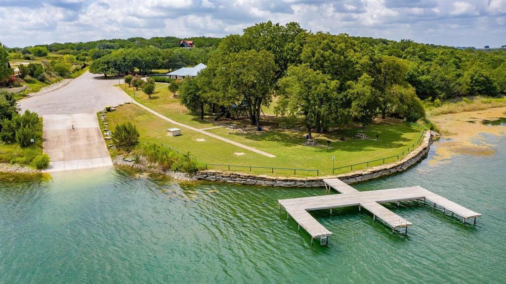 Property Photo: 880 Sunfish Point TX 76433