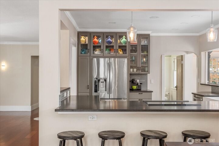 Property Photo: 811 Statesman WA 99362