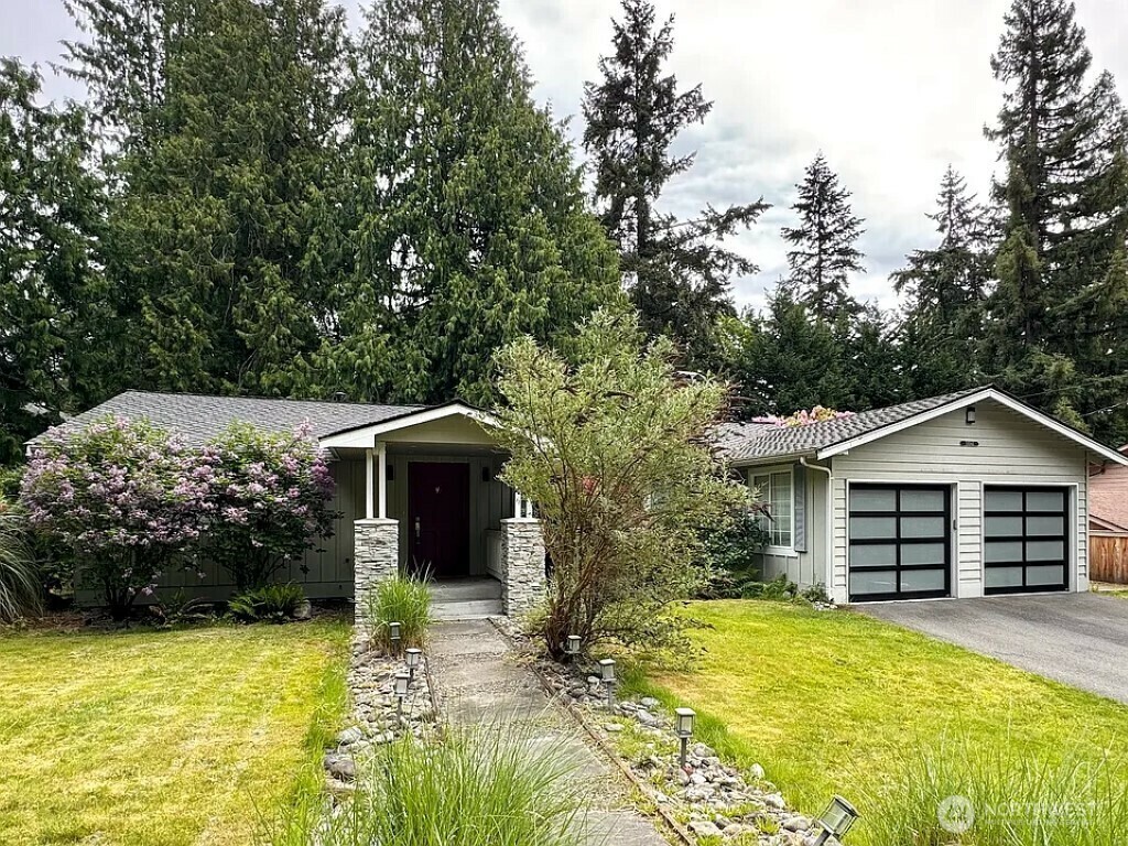 Property Photo: 11044 111th Avenue NE WA 98033