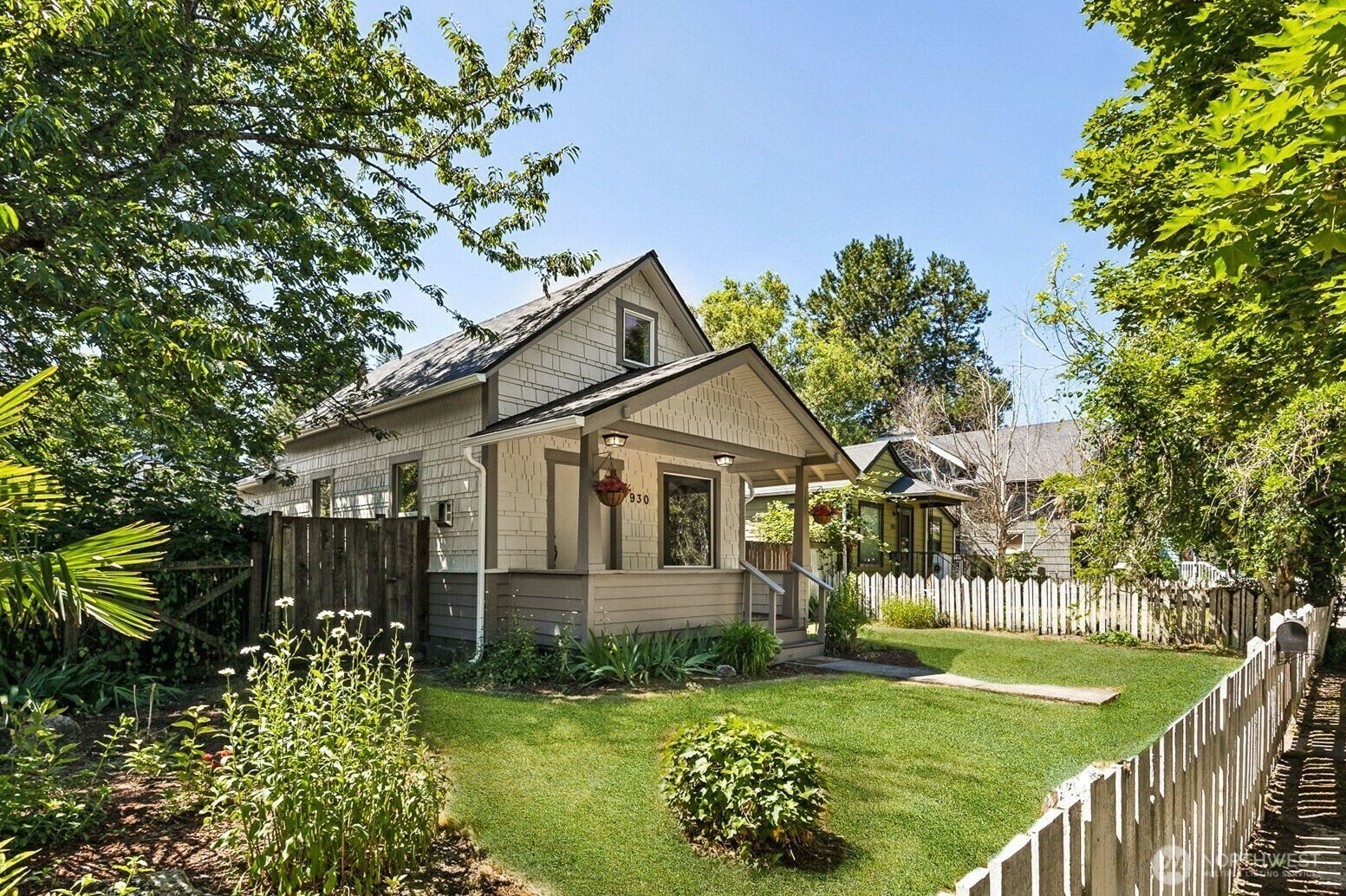 Property Photo: 930 S M Street WA 98405