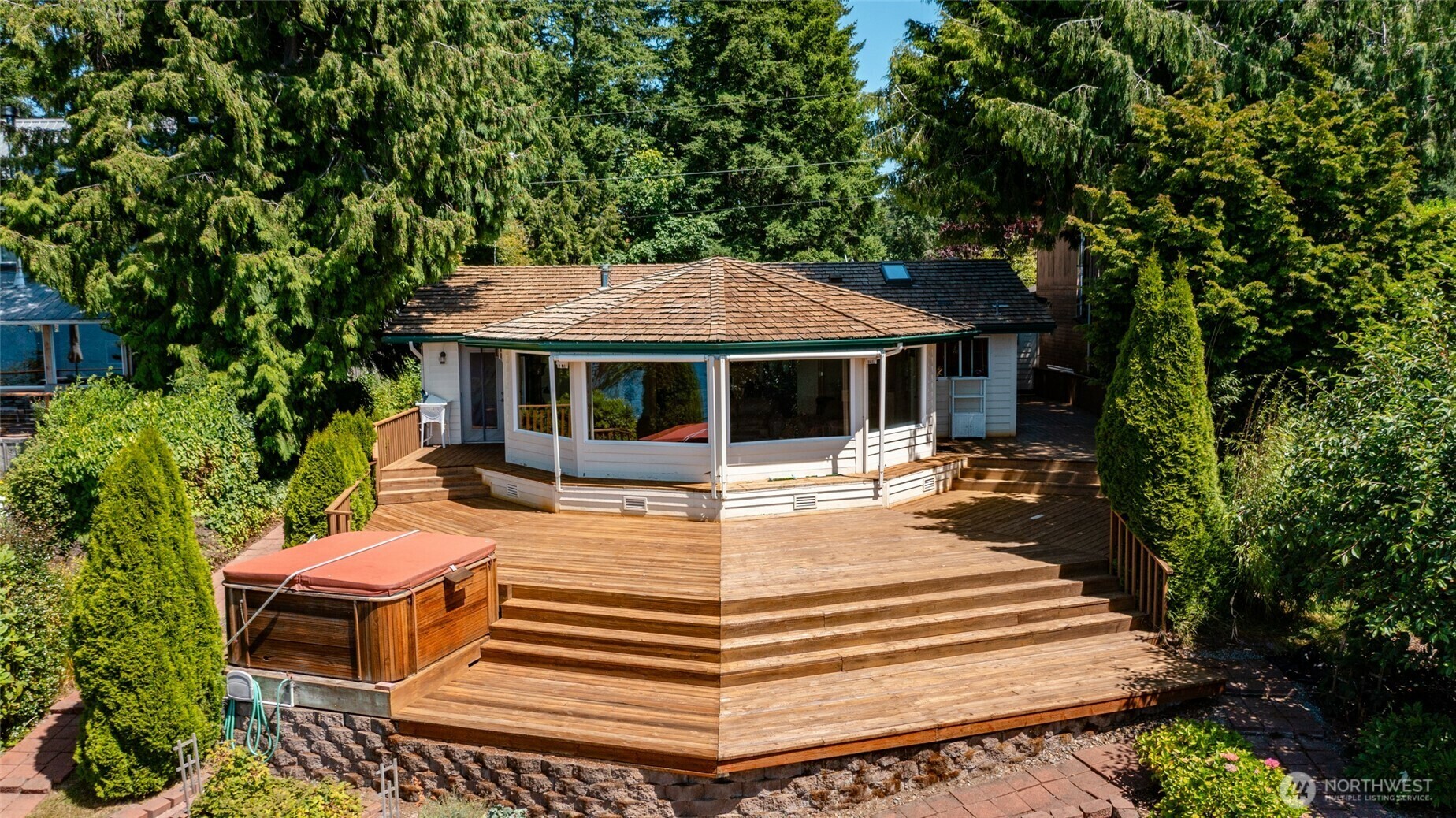 Property Photo:  10  Edgewater Drive  WA 98282 