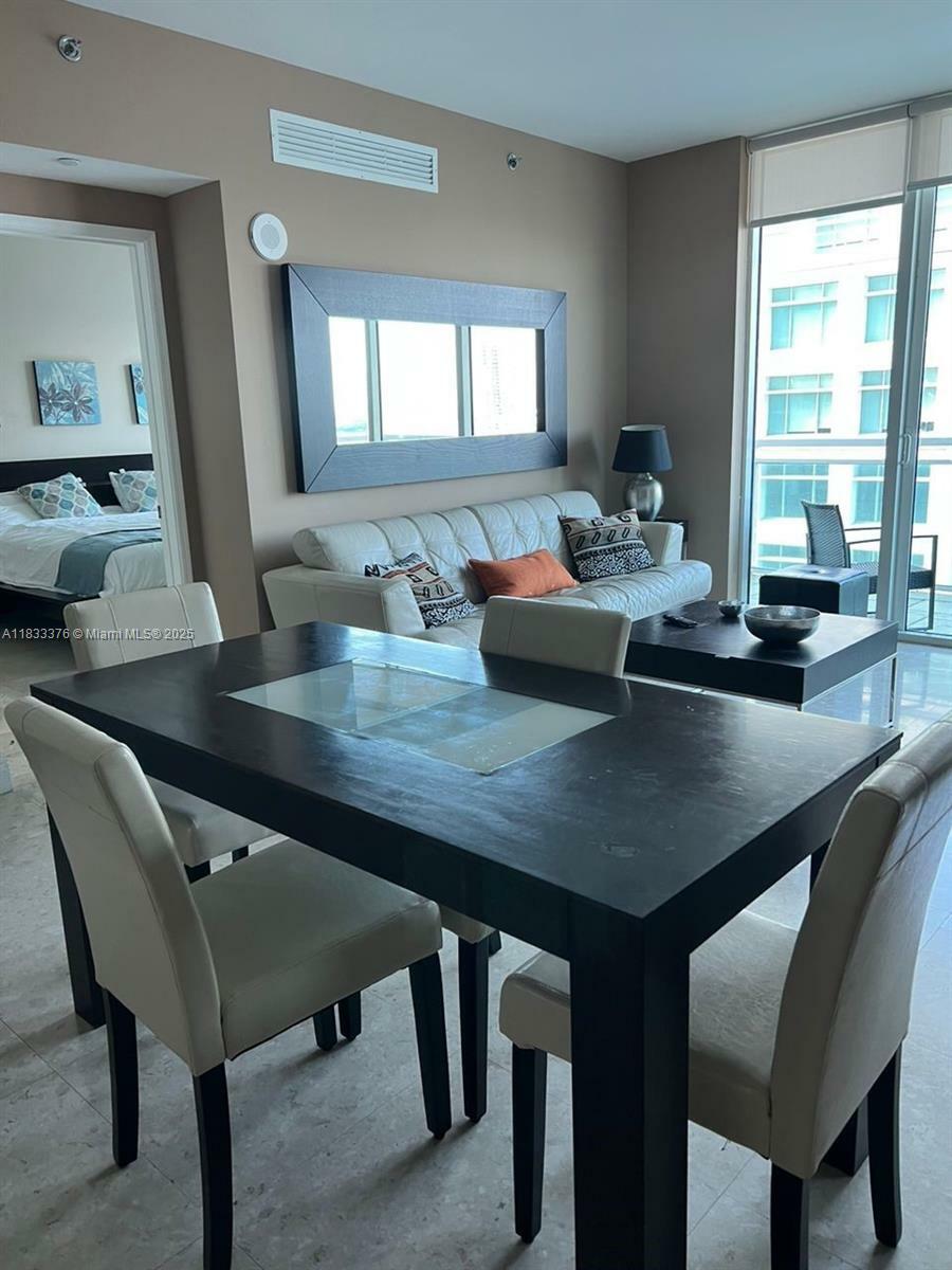 Property Photo:  950 Brickell Bay Dr 3006  FL 33131 