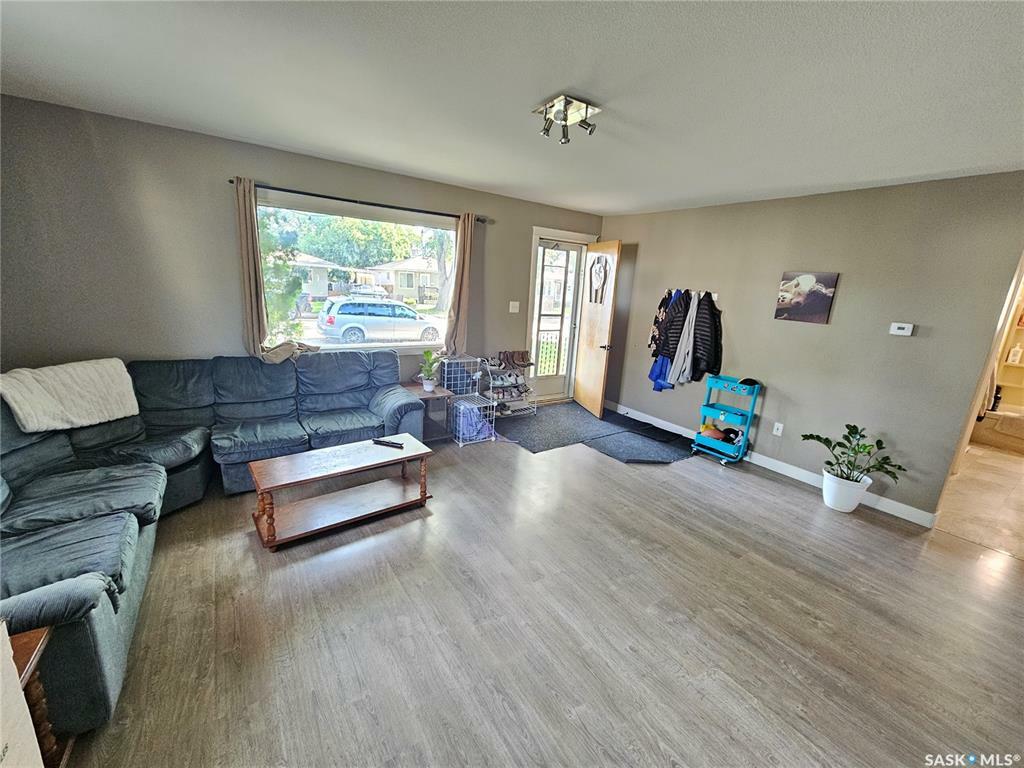 Property Photo: 823 Duffield Street W SK S6H 5J6