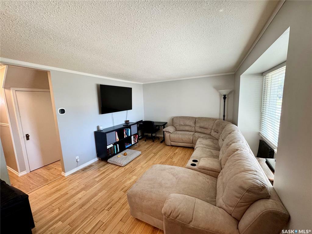 Property Photo:  4 Sussex Crescent  SK S4T 6A2 
