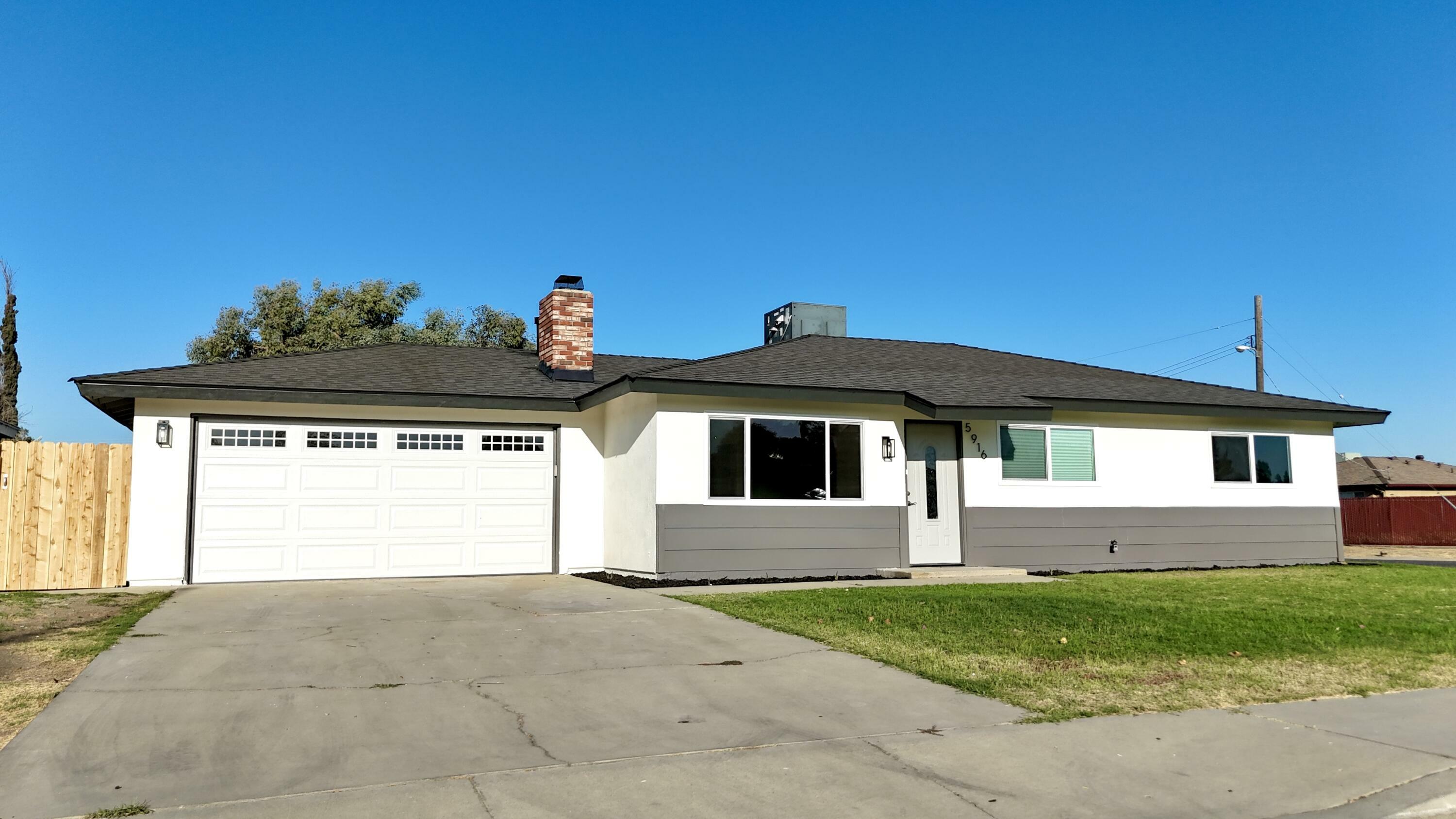 Property Photo: 5916 Marbella Street CA 93313