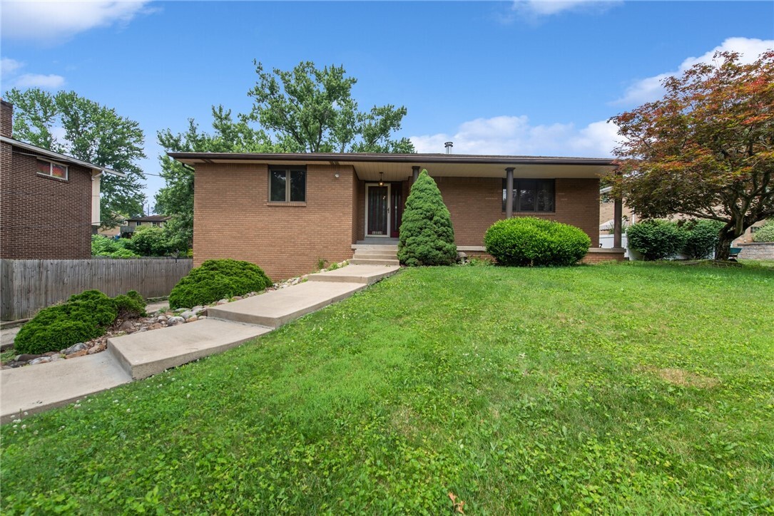 12219 Roth Dr.  North Huntingdon PA 15642 photo