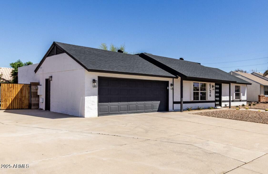 Property Photo: 6726 W Sunnyside Drive AZ 85345