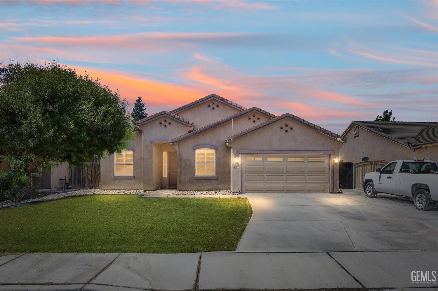 Property Photo: 6202 Ocean Jasper Drive CA 93313