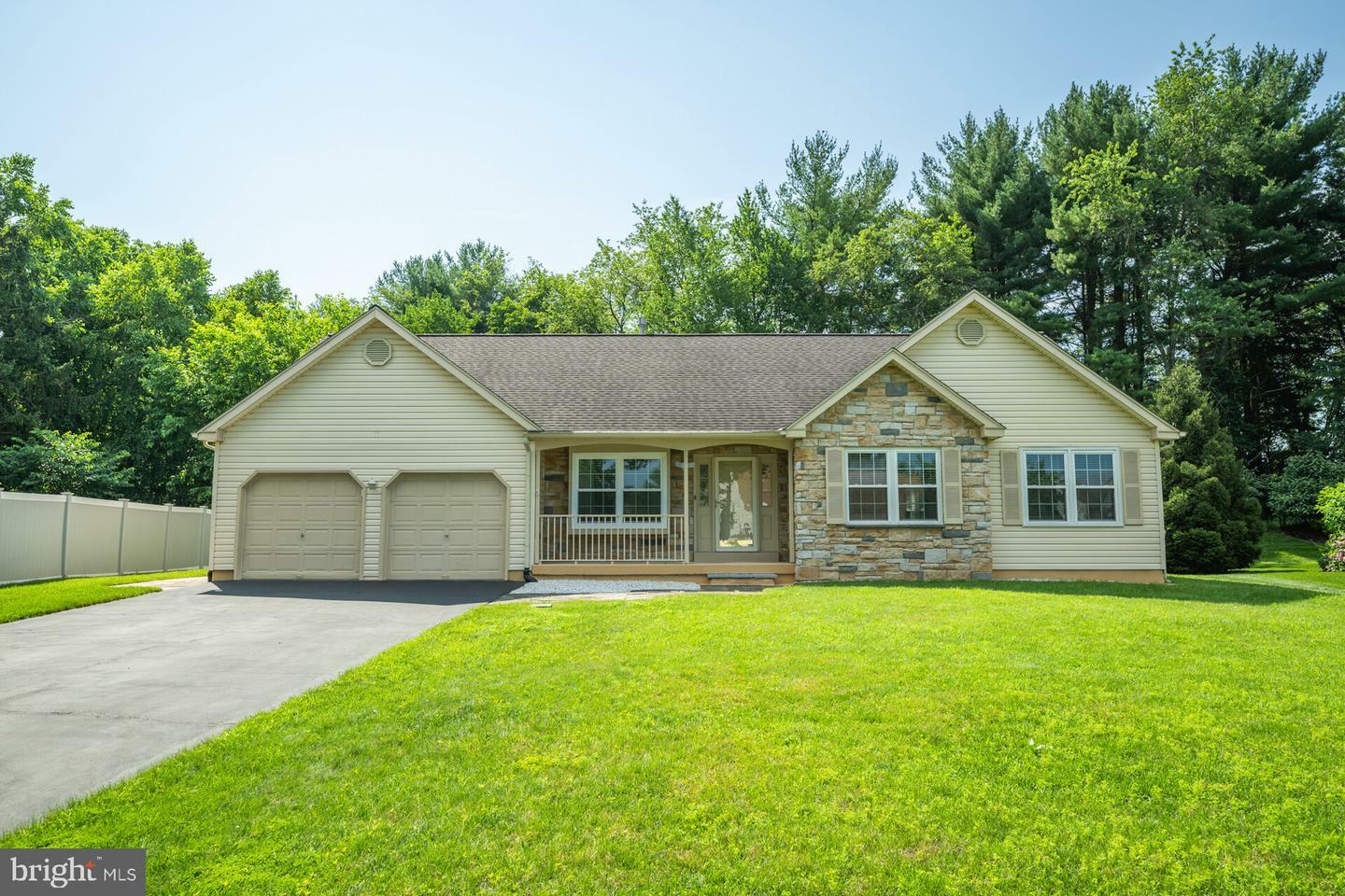 102 Steeplechase Drive  Doylestown PA 18901 photo