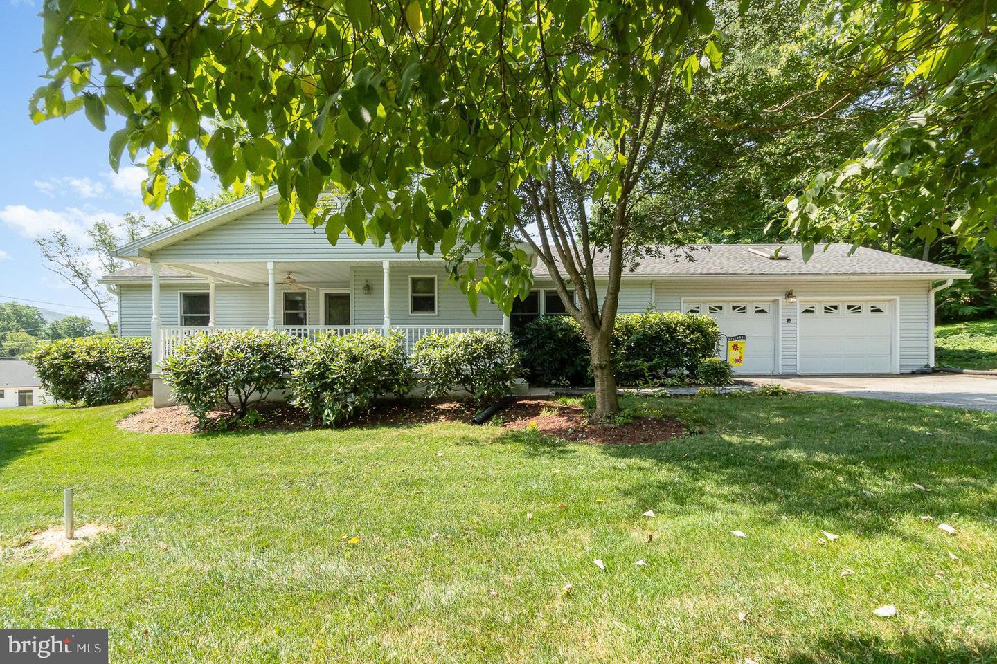 Property Photo:  9 Treetop Trail  PA 17320 