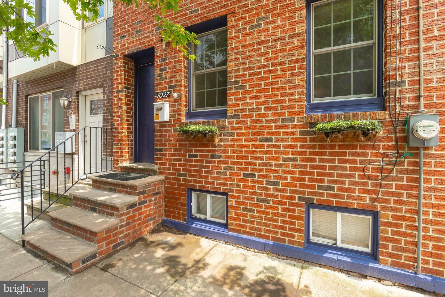Property Photo: 1027 S 18th Street PA 19146