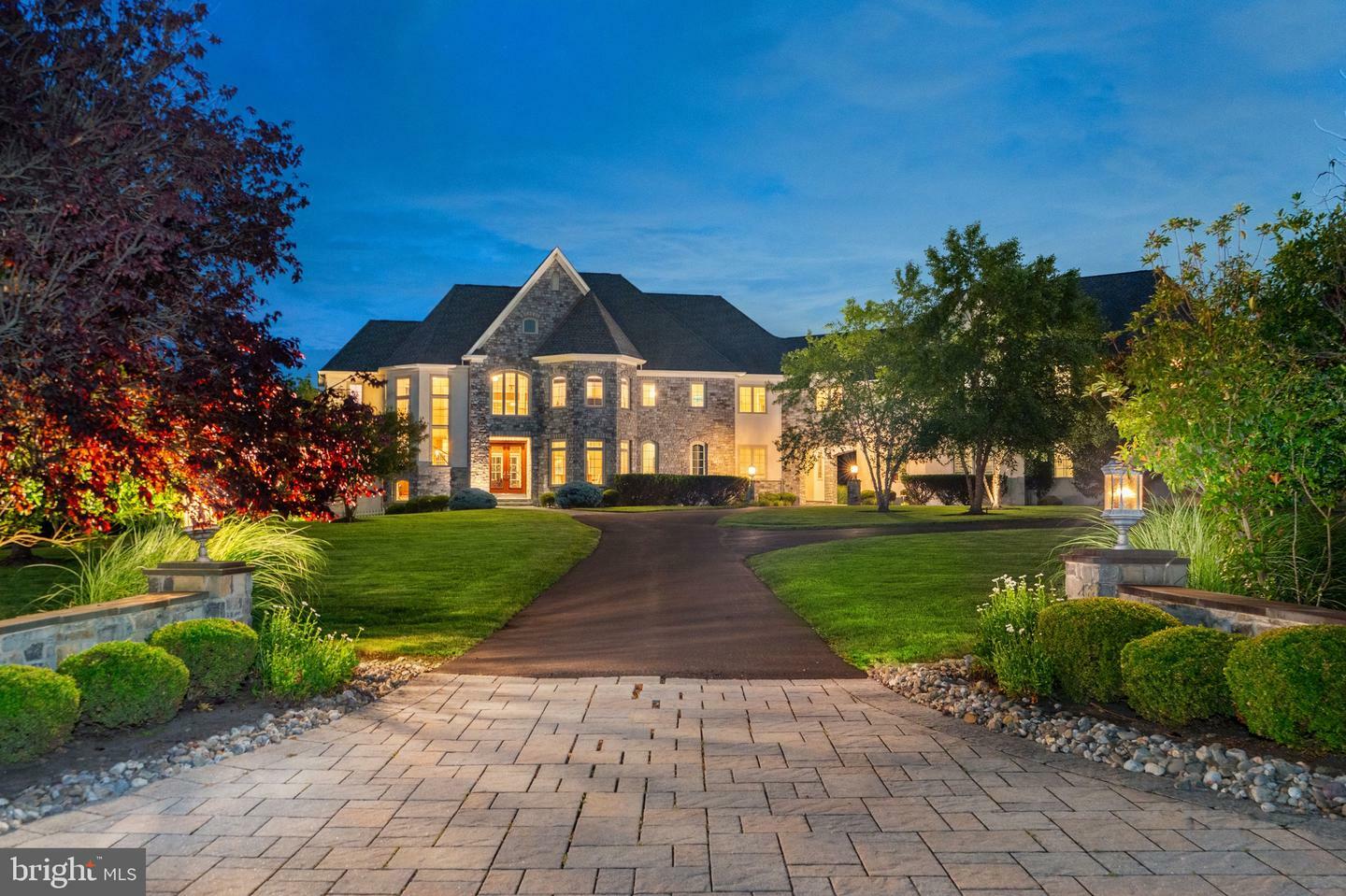 Property Photo: 3 Stonebridge Crossing Road PA 18940
