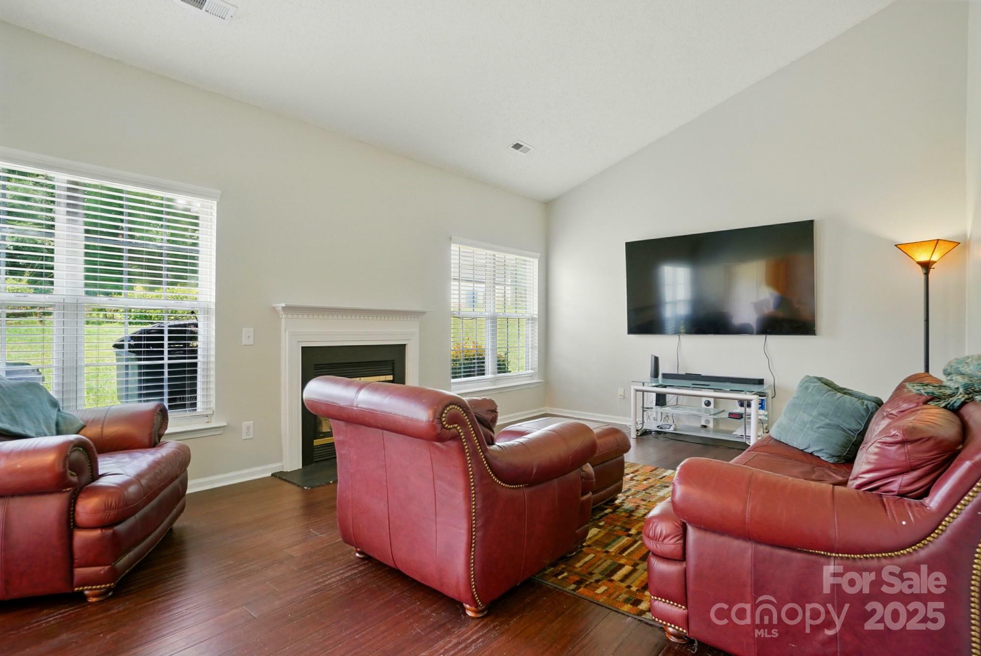 Property Photo: 12803 Matisse Lane NC 28215