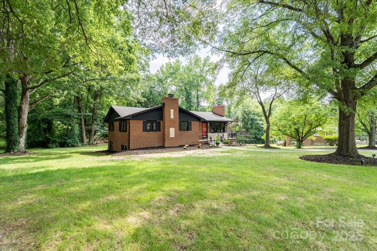 Property Photo: 1001 Hoke Street NC 28081